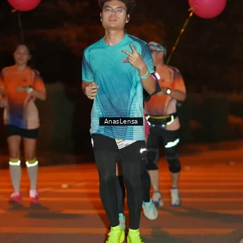 Runner Photo 8799543