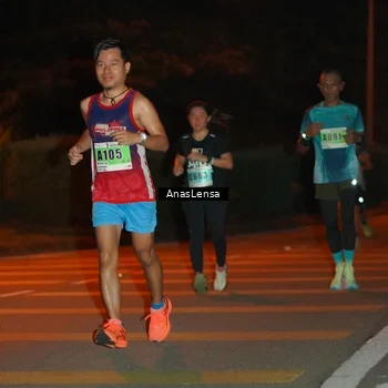 Runner Photo 8799807