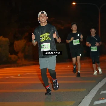 Runner Photo 8799897