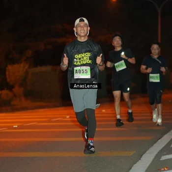 Runner Photo 8799898