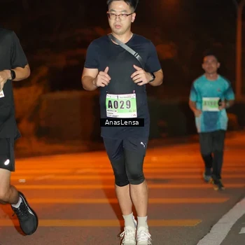 Runner Photo 8799937