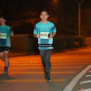 Runner Photo 8799942