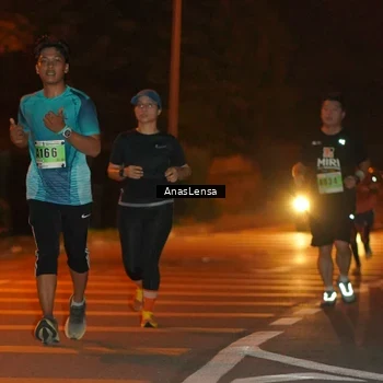 Runner Photo 8800011