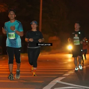 Runner Photo 8800012