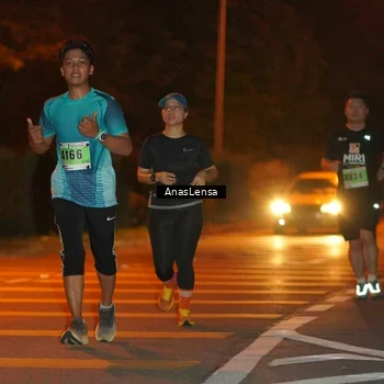Runner Photo 8800016
