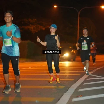 Runner Photo 8800035