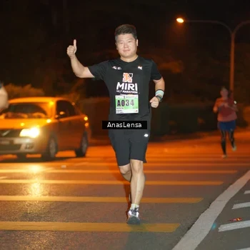 Runner Photo 8800055