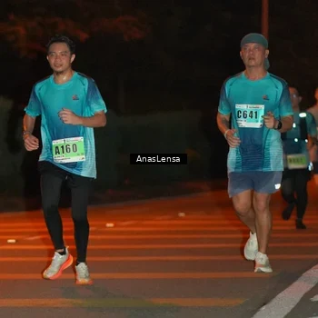 Runner Photo 8800191