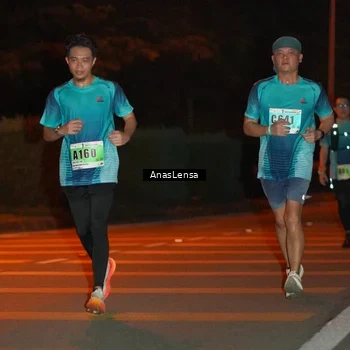 Runner Photo 8800208