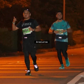 Runner Photo 8800682