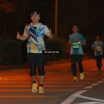 Runner Photo 8800710