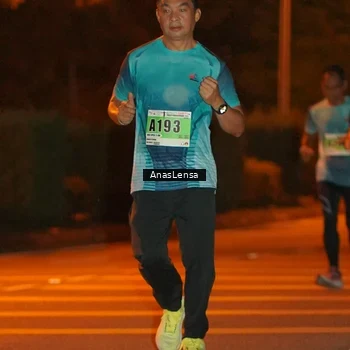 Runner Photo 8800720