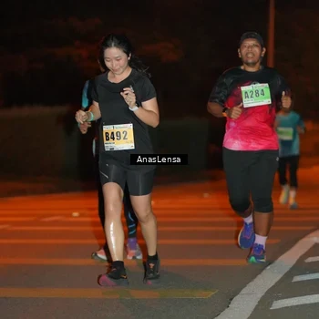 Runner Photo 8800726