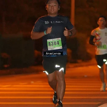Runner Photo 8800758