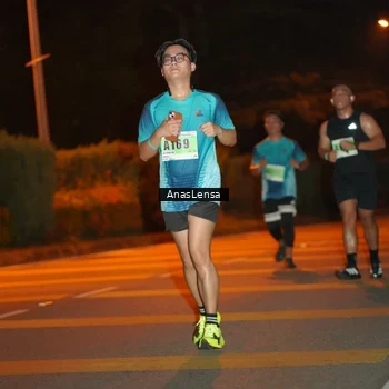 Runner Photo 8801001