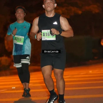 Runner Photo 8801003