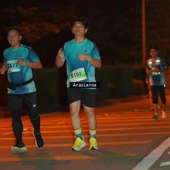 Runner Photo 8802200