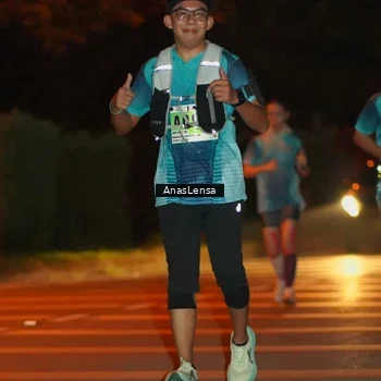 Runner Photo 8802251