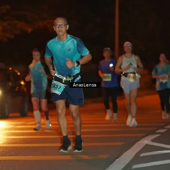 Runner Photo 8802294
