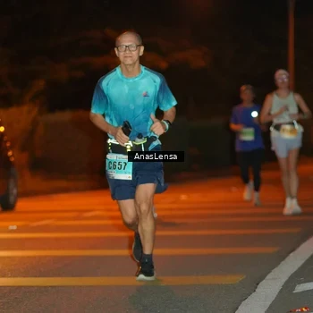 Runner Photo 8802295
