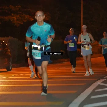 Runner Photo 8802297
