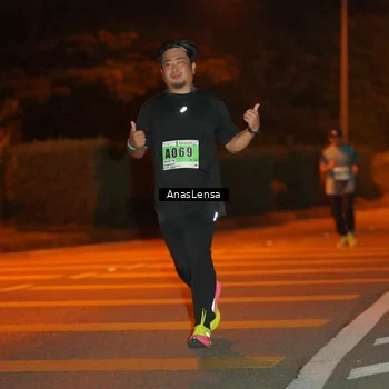 Runner Photo 8802394
