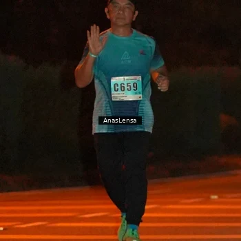Runner Photo 8802458