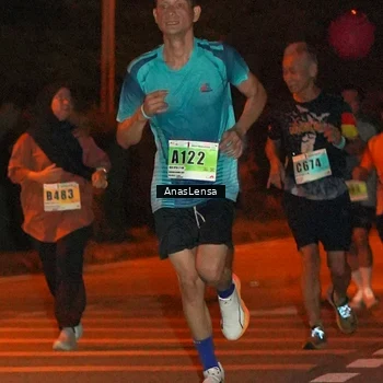 Runner Photo 8802633