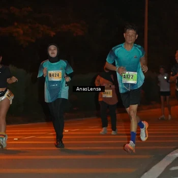 Runner Photo 8802637