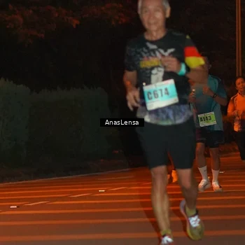 Runner Photo 8802685