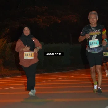 Runner Photo 8802690