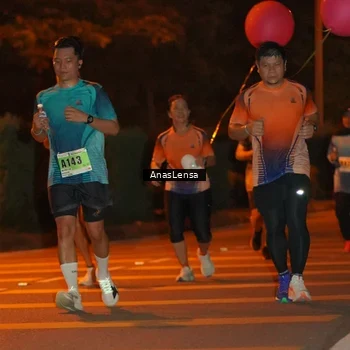 Runner Photo 8802742