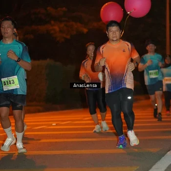 Runner Photo 8802790