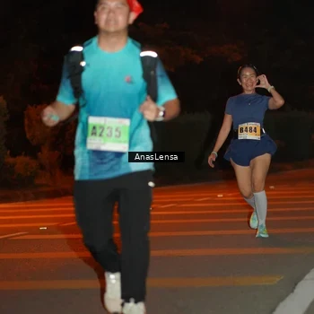 Runner Photo 8803085