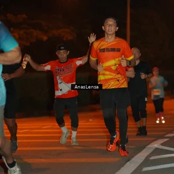 Runner Photo 8803281