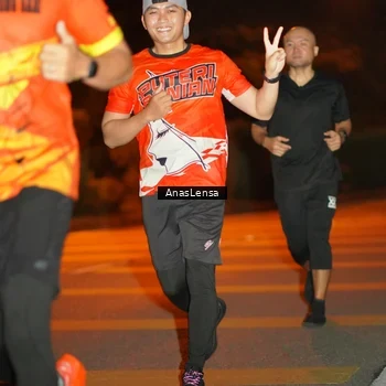 Runner Photo 8803312