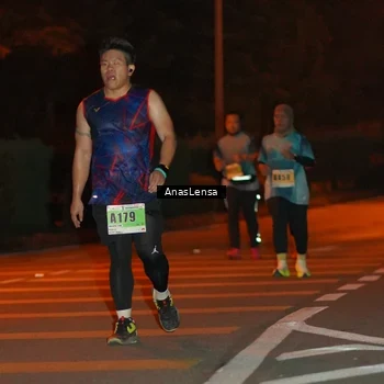 Runner Photo 8803338