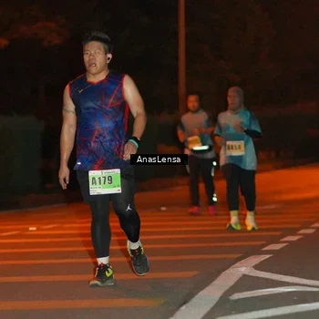 Runner Photo 8803340