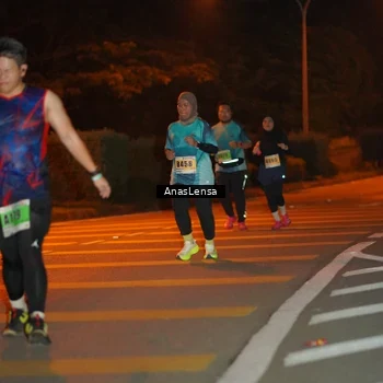 Runner Photo 8803343