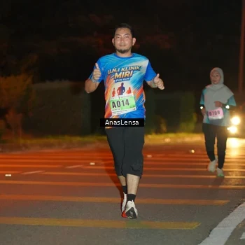 Runner Photo 8803517