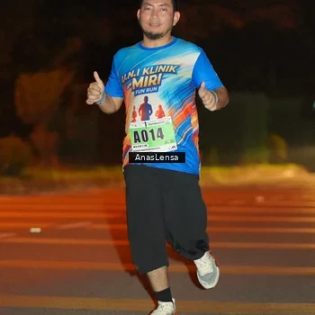 Runner Photo 8803556
