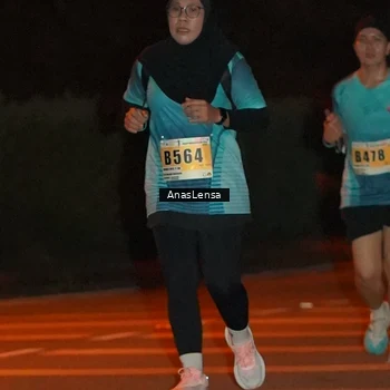 Runner Photo 8804592