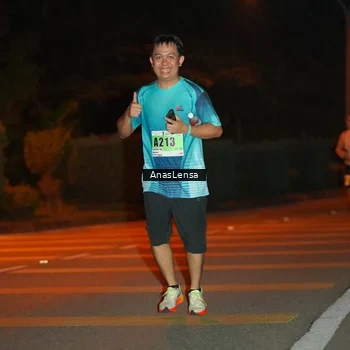 Runner Photo 8804735