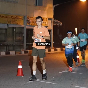 Runner Photo 8805043