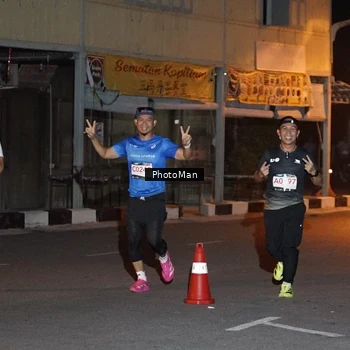 Runner Photo 8805054