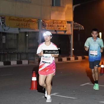 Runner Photo 8805679