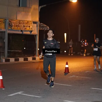 Runner Photo 8805696
