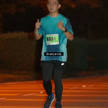 Runner Photo 8805745