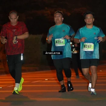 Runner Photo 8805912