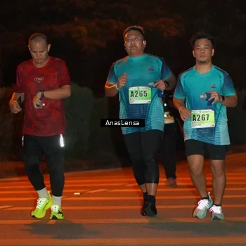 Runner Photo 8805914